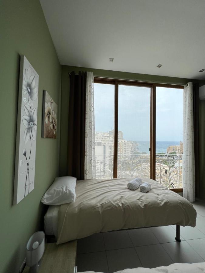 Entire Luxury Sliema Townhouse Steps From Beach Екстериор снимка