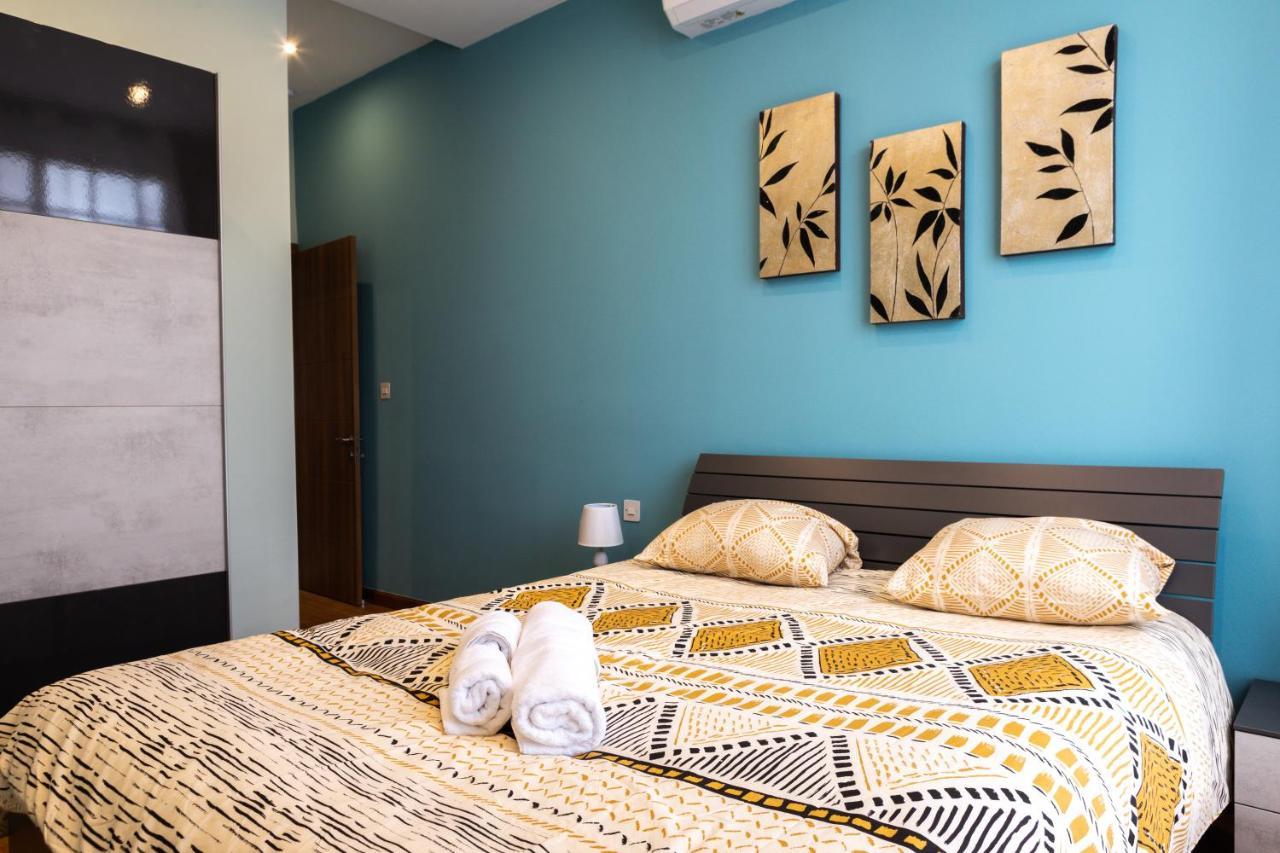 Entire Luxury Sliema Townhouse Steps From Beach Екстериор снимка