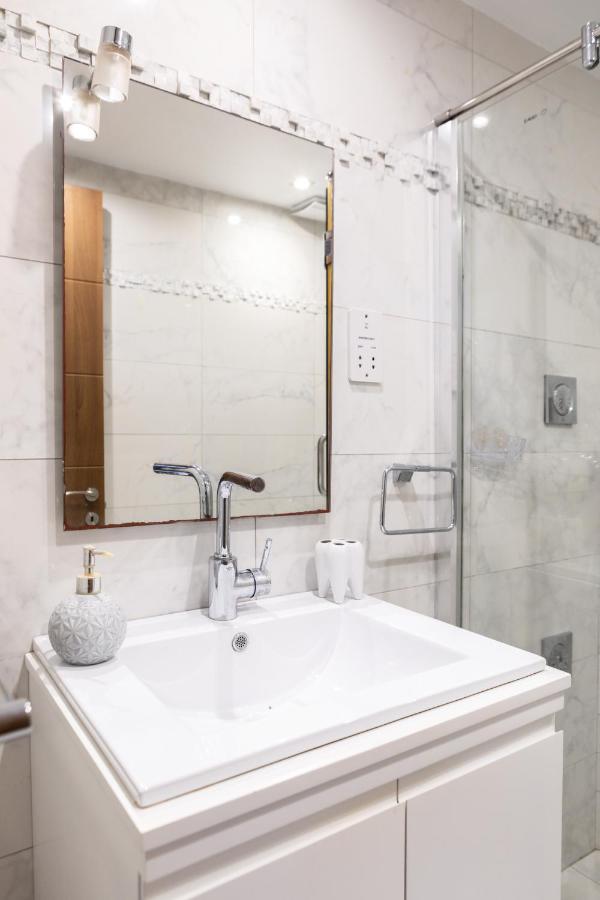 Entire Luxury Sliema Townhouse Steps From Beach Екстериор снимка